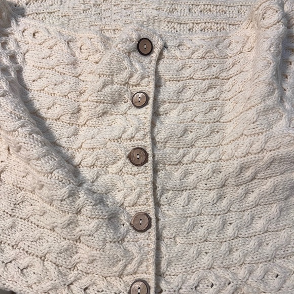 Aran Celtic NWT Infinity Cream Color 100% Merino Wool Made in Ireland Very Soft - Picture 5 of 13